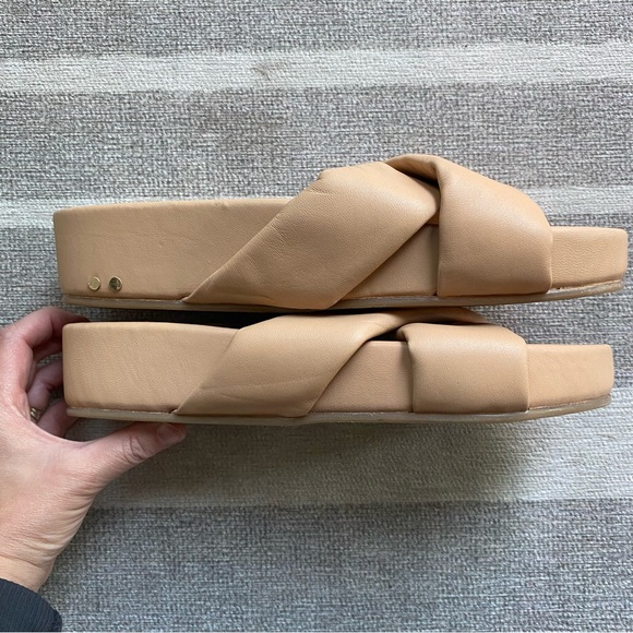 Beek Rhea Slide Sandals in Beach - Picture 9 of 9